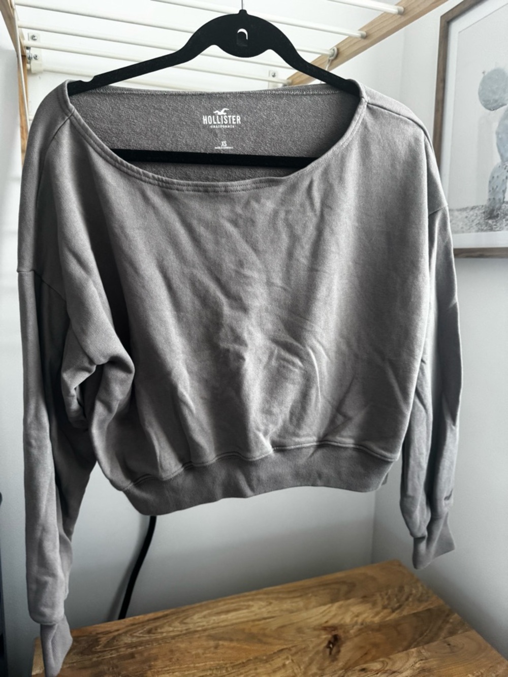 Hollister Charcoal Gray Cropped Crewneck Sweatshirt